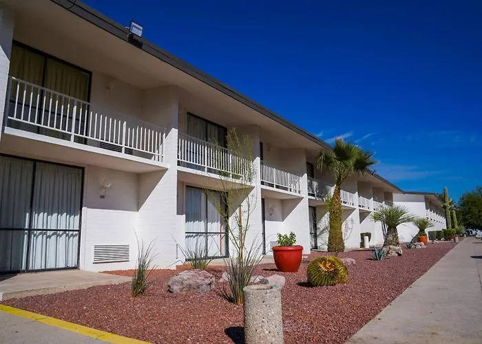 6-tucson, Az 2*